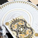 SOLOMAGIA Chess White Playing Cards by Hidden Light - Imagen 3