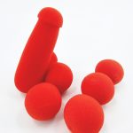 Esponja de Broma de plátano, pequeña Esponja para Hermano con 4 Bolas Rojas, Accesorios mágicos de Escenario Divertidos, Trucos Broma de Broma de Broma para Adultos ,1 Set - Imagen 3