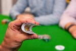 Deck of Playing Cards | UK Brand | Plastic 100% Waterproof (Red Backs) | Premium Deck | Bridge Rummy Canasta (3 Jokers) - Imagen 3