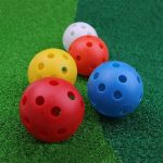 Kofull 50Pack/24 Pack 40mm Golf Practice Balls with Airflow Hole Colorful Perforated Plastic Balls for Swing Practice Driving Range Home Use Pets Kids Pool Balls Toys for Fun - Imagen 5