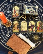 Tarot Card Deck Gold Foil, 78 Cards with Guide Book, PVC Waterproof Design, Black and Gold - Imagen 5