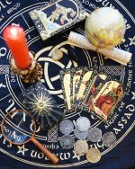 Tarot Card Deck Gold Foil, 78 Cards with Guide Book, PVC Waterproof Design, Black and Gold - Imagen 7