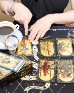 Tarot Card Deck Gold Foil, 78 Cards with Guide Book, PVC Waterproof Design, Black and Gold - Imagen 8
