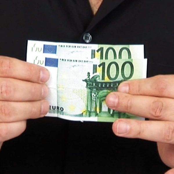 Instant change with explaining video for your easy understanding Collectible Magic Tricks