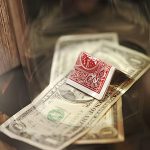 Tour de magie Profiteer par Adrian Vega - Imagen 4