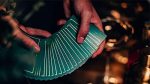 Murphy's Magic Supplies, Inc. NOC out: Green and Gold Playing Cards - Imagen 4