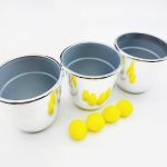 Cups and balls (plastic, silver plated, diameter 7 x 7 cm) magic tricks chrome plastic cup three cups and balls that appear disappearing magic close-up illusions tricks game - Imagen 2