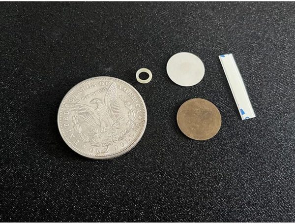 ZQION Multi-purpose Flipper Coin (Morgan Dollar) Magic Tricks Magnetic or Gravity Coin, Magic Illusions, Close-Up, Magic Tricks, Magician Accessories