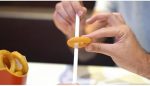 SOLOMAGIA Linking Onion Rings (Gimmicks and Online Instructions) by Julio Montoro Productions - Imagen 3