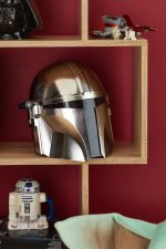 Star Wars Roleplay Collectible Item: The Mandalorian The Black Series Electronic Helmet, Toys for Kids Ages 14 and Up - Imagen 3