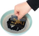 2 Playing Cards Waterproof Black Poker Playing Cards PVC Plastic Playing Cards Top Professional Playing Cards for Texas Holdem Poker - 1 Red and 1 Gold - Imagen 7