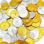 JZK 100pcs Silver Gold Plastic Coins Fake Pirate Treasure Hunting Coins Toys for Kids Party Bags for Halloween Christmas Kids Birthday Party - Imagen 4