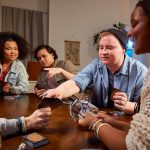 Magic: The Gathering Game Night: Free-for-All 2022, Fantasy Card Game for 2-5 Players - Imagen 6