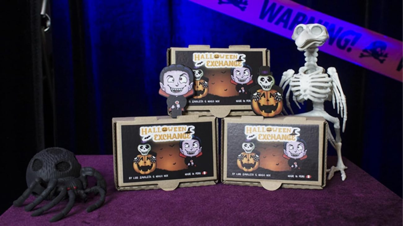 Murphy's Magic Supplies, Inc. Halloween Exchange (close-up) by Luis Zavaleta & Nox - Truco